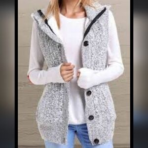 Cavalini Sweater Vest hoodie Super Cozy Zipper and button closure size M Winter